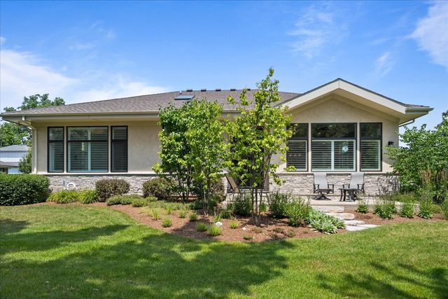 23 Heritage Drive, Highland Park, IL 60035