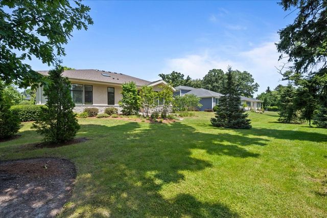 23 Heritage Drive, Highland Park, IL 60035