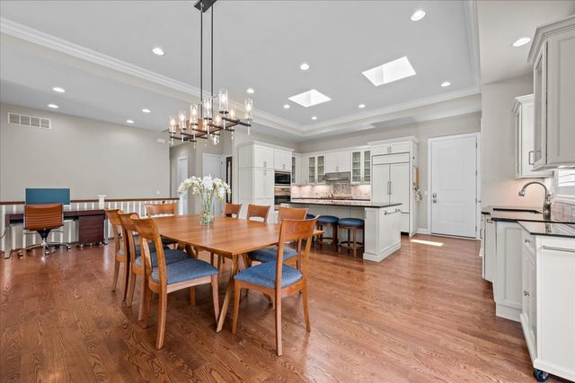 23 Heritage Drive, Highland Park, IL 60035