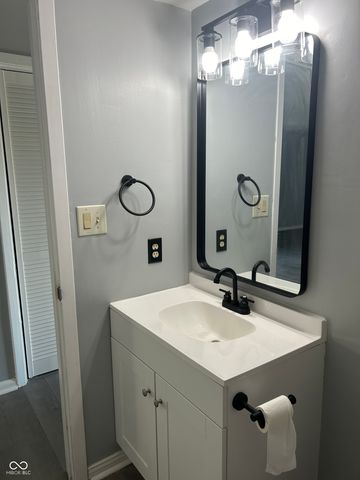2703 Palo Verde, Indianapolis, IN 46227