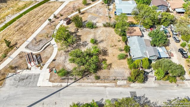 331 N San Ignacio, San Antonio, TX 78237