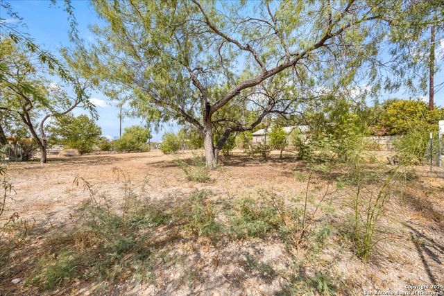 331 N San Ignacio, San Antonio, TX 78237