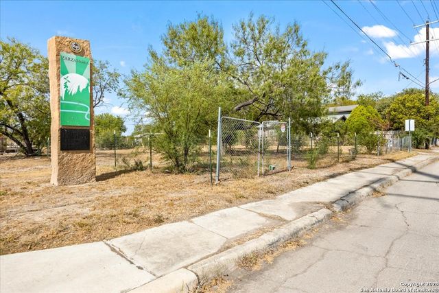 331 N San Ignacio, San Antonio, TX 78237