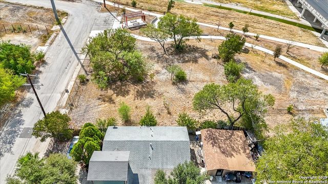 331 N San Ignacio, San Antonio, TX 78237
