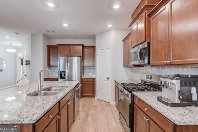 1182 Lanier Willow Path, Buford, GA 30518