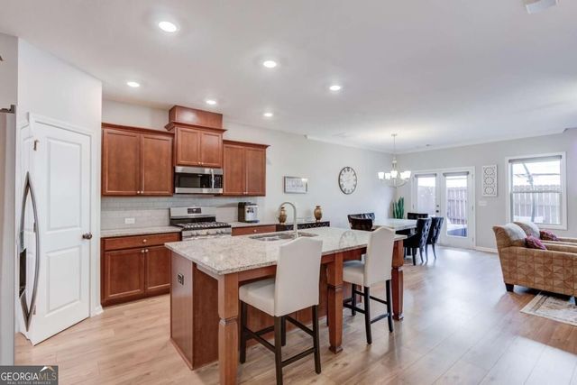 1182 Lanier Willow Path, Buford, GA 30518