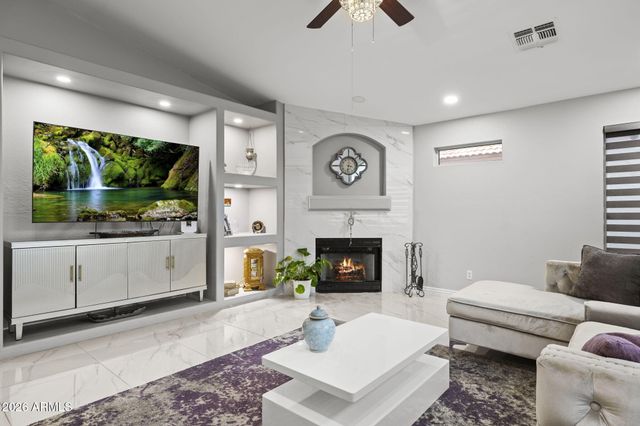 2011 E RENEE Drive, Phoenix, AZ 85024