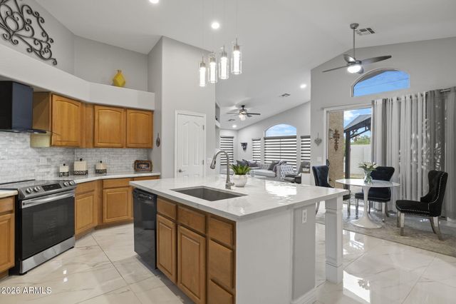 2011 E RENEE Drive, Phoenix, AZ 85024