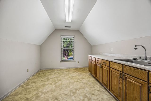 1928 SHEPARDS BUSH DR, Germantown, TN 38139