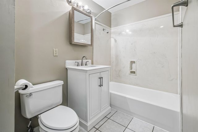 1928 SHEPARDS BUSH DR, Germantown, TN 38139