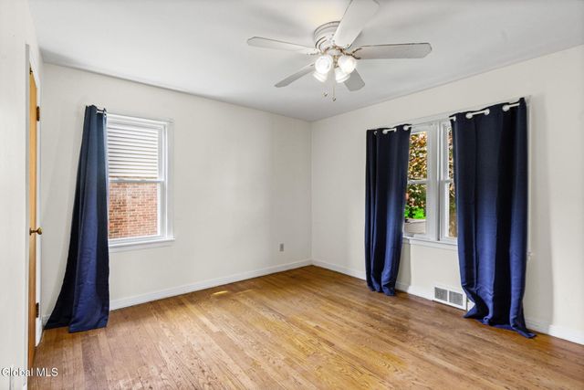 1246 Sumner Avenue, Schenectady, NY 12309