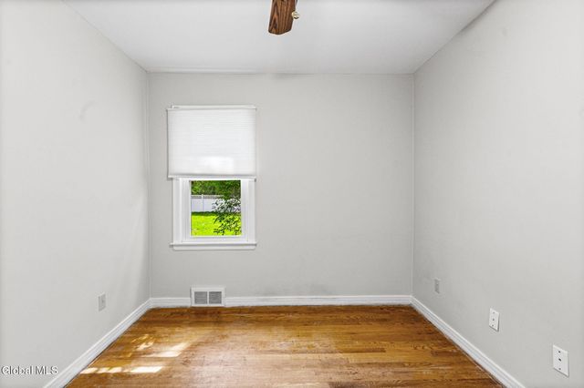 1246 Sumner Avenue, Schenectady, NY 12309