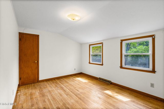 1246 Sumner Avenue, Schenectady, NY 12309