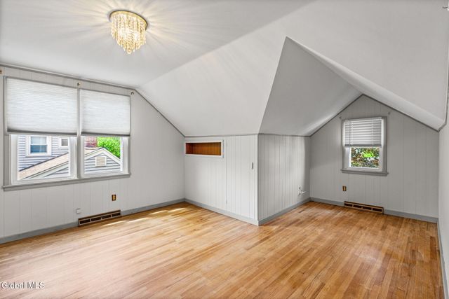 1246 Sumner Avenue, Schenectady, NY 12309