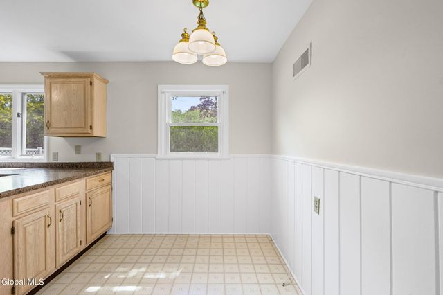 1246 Sumner Avenue, Schenectady, NY 12309