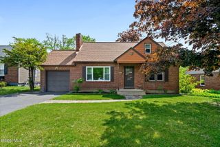 1246 Sumner Avenue, Schenectady, NY 12309