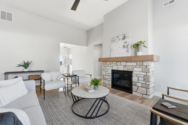 9331 Fuji Cove, Fort Wayne, IN 46835