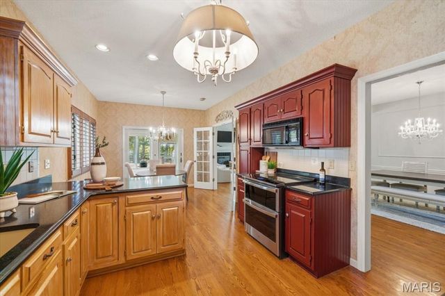 2 Pine Hollow Court, Edwardsville, IL 62025