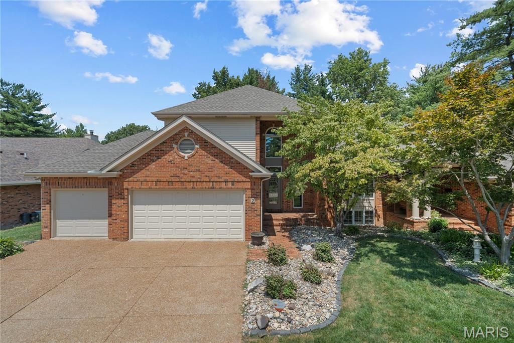 2 Pine Hollow Court, Edwardsville, IL 62025