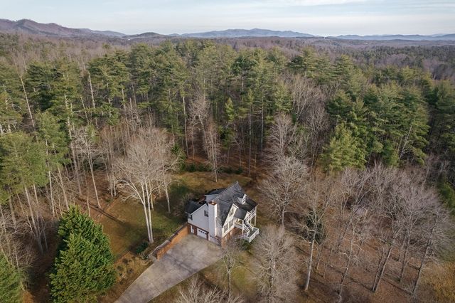 94 Old Place Drive, Blue Ridge, GA 30513