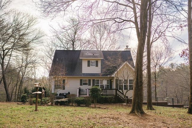 94 Old Place Drive, Blue Ridge, GA 30513