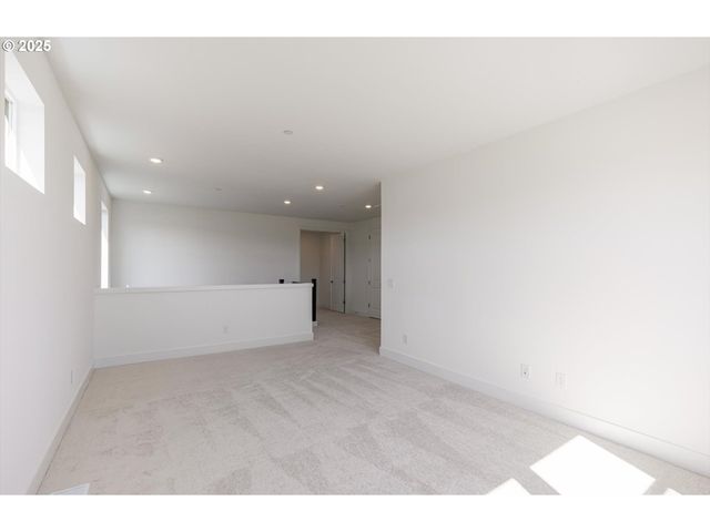 3440 W 4TH St, Washougal, WA 98671