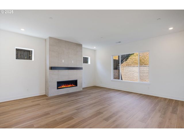 3440 W 4TH St, Washougal, WA 98671