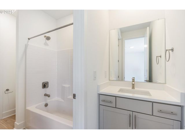 3440 W 4TH St, Washougal, WA 98671