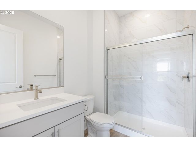 3440 W 4TH St, Washougal, WA 98671