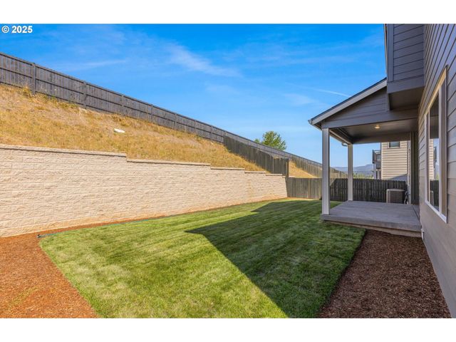 3440 W 4TH St, Washougal, WA 98671