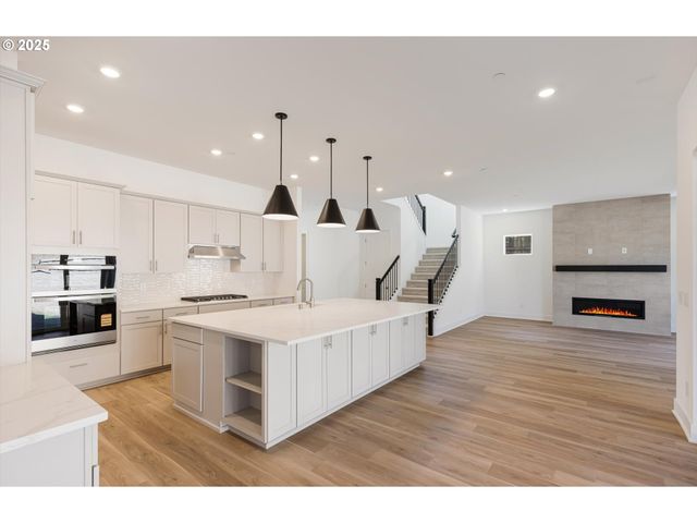 3440 W 4TH St, Washougal, WA 98671