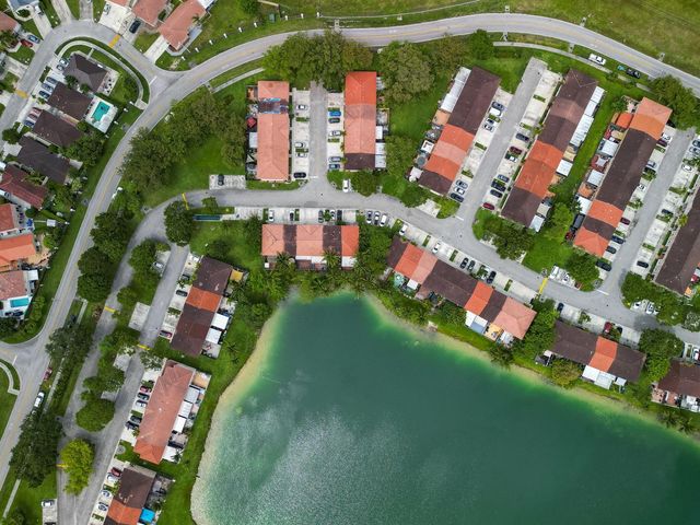 17306 SW 139th Court, Miami, FL 33177