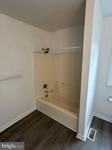 226 MULBERRY ST, Steelton, PA 17113