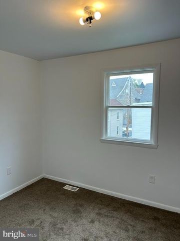 226 MULBERRY ST, Steelton, PA 17113