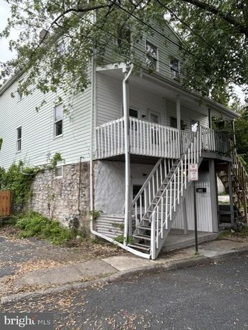 226 MULBERRY ST, Steelton, PA 17113