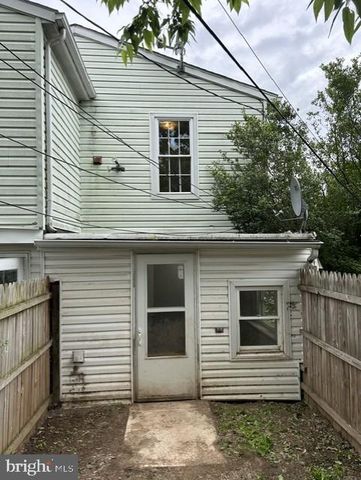 226 MULBERRY ST, Steelton, PA 17113