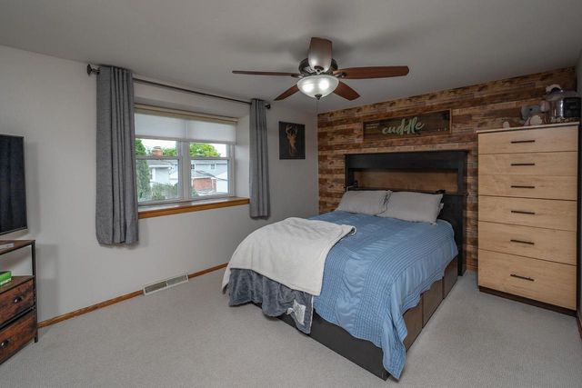 1363 Josephine STREET #E, Waukesha, WI 53186