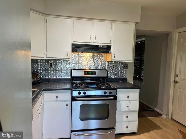 41 HAMPTON GATE DR, Sicklerville, NJ 08081
