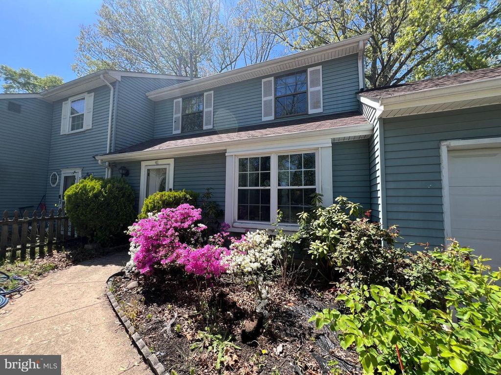 41 HAMPTON GATE DR, Sicklerville, NJ 08081