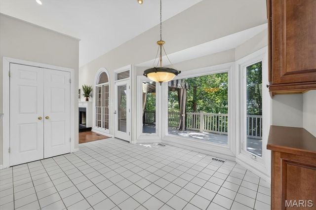 16557 Baxter Forest Ridge Drive, Chesterfield, MO 63005