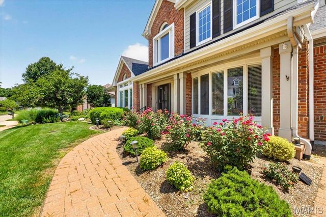 16557 Baxter Forest Ridge Drive, Chesterfield, MO 63005