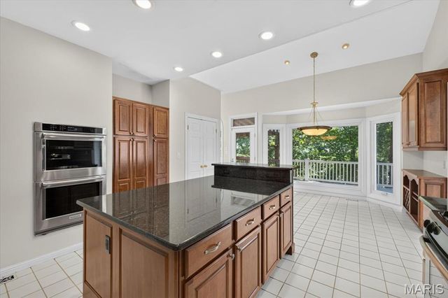 16557 Baxter Forest Ridge Drive, Chesterfield, MO 63005