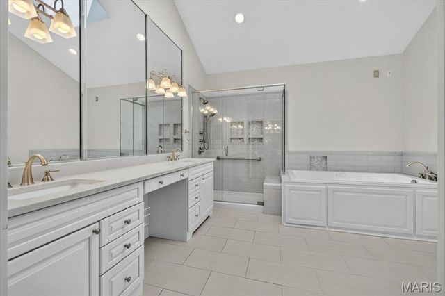 16557 Baxter Forest Ridge Drive, Chesterfield, MO 63005