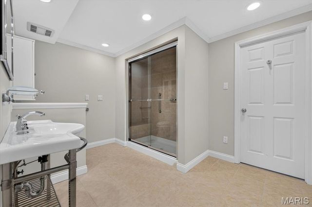 16557 Baxter Forest Ridge Drive, Chesterfield, MO 63005