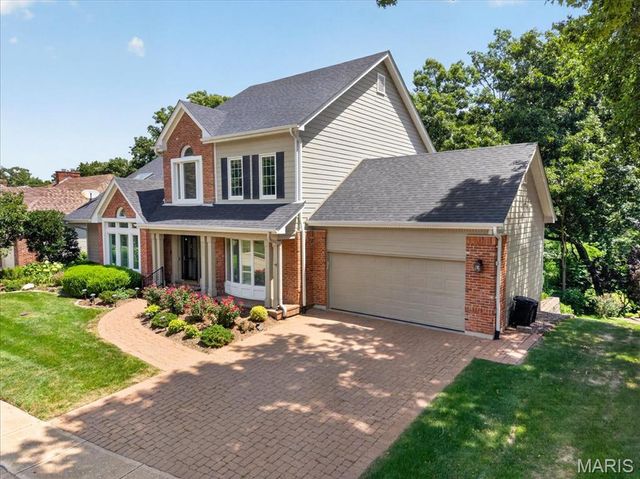 16557 Baxter Forest Ridge Drive, Chesterfield, MO 63005