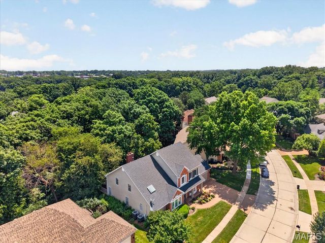 16557 Baxter Forest Ridge Drive, Chesterfield, MO 63005