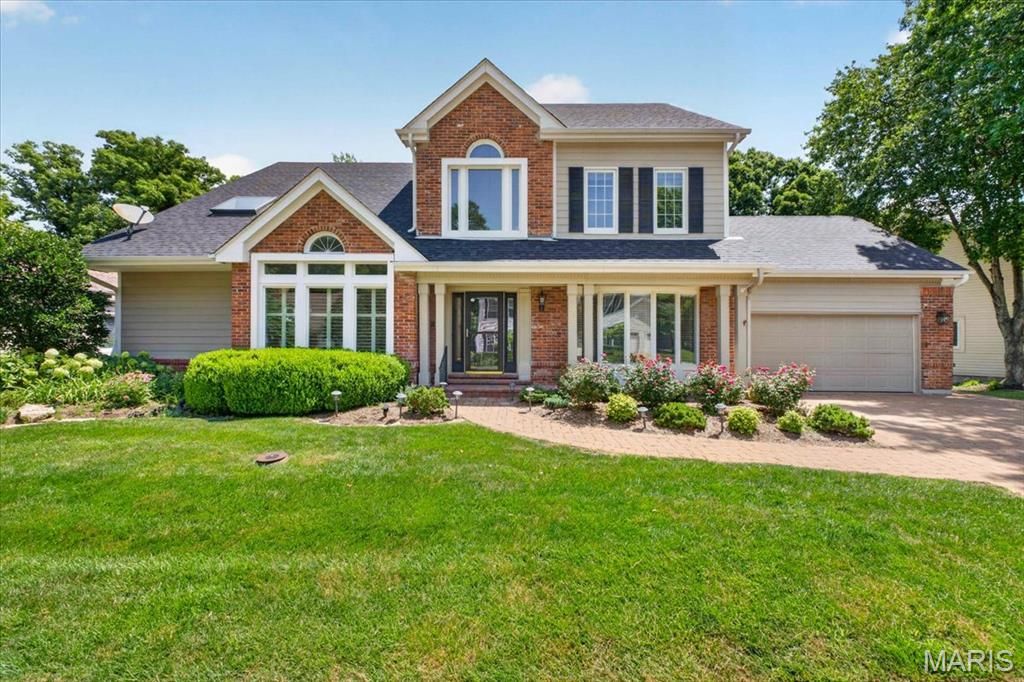 16557 Baxter Forest Ridge Drive, Chesterfield, MO 63005