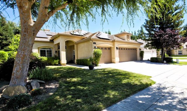 1190 E Carnoustie Avenue, Fresno, CA 93730
