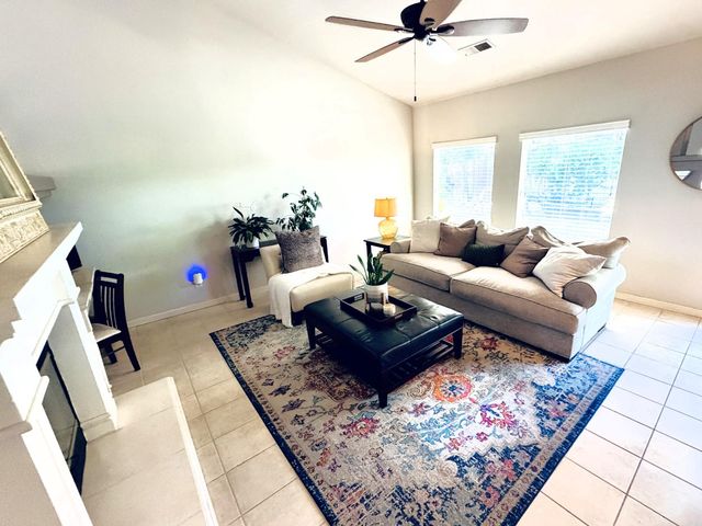 1190 E Carnoustie Avenue, Fresno, CA 93730