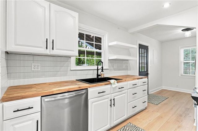 7591 High Drive, Prairie Village, KS 66208